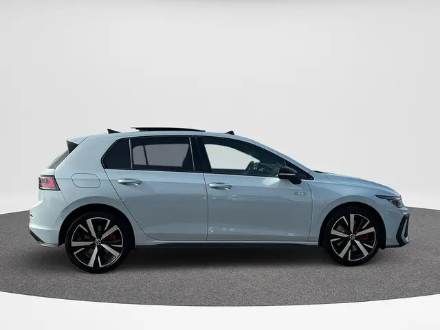 Volkswagen Golf 1.5 eHybrid GTE 2025 Hybride Benzine 6