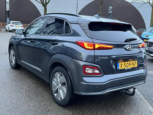 Hyundai Kona EV Premium 64 kWh 2021 Elektrisch 6