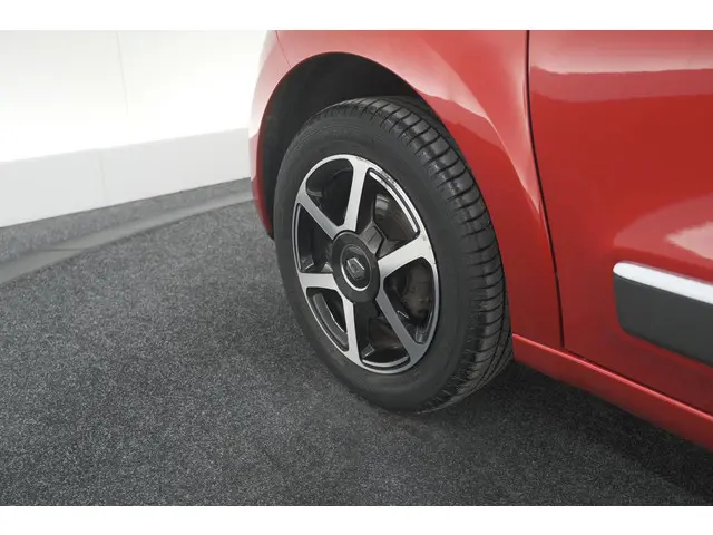 Renault Twingo SCe 70 Intens 2019 Benzine 19