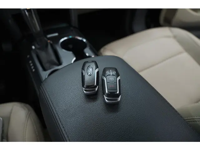 Ford Explorer XLT 2.3 Ecoboost 2019 Benzine 13