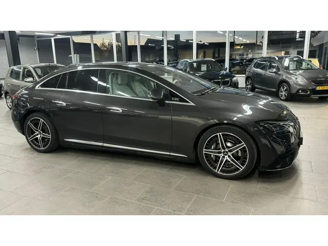 Mercedes-Benz EQE AMG 43 4MATIC 91 kWh 2023 Elektrisch 4