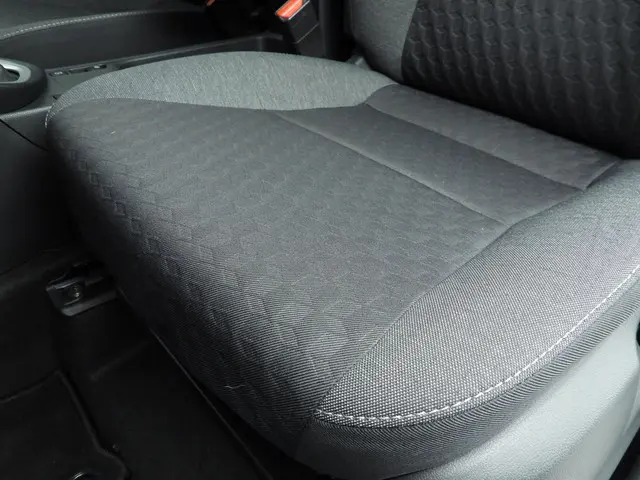 Toyota Yaris 1.5 Hybrid Active 2022 Hybride Benzine 18