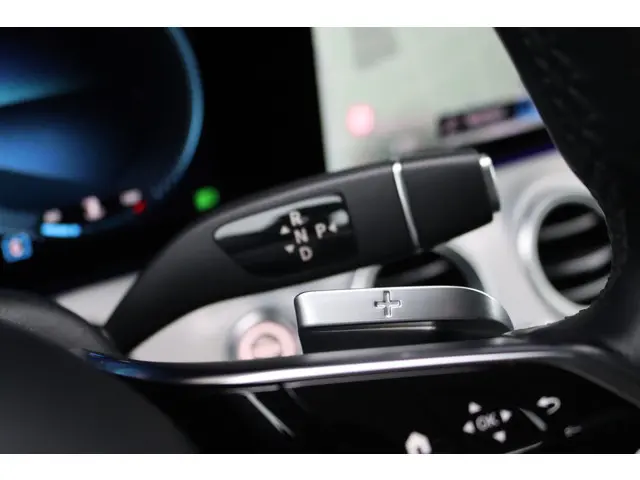 Mercedes-Benz E-Klasse 220 d Avantgarde | 2021 Diesel 33