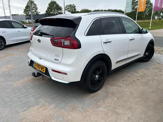 Kia Niro 1.6 GDi PHEV BusinessLine 2018 Hybride Benzine 4
