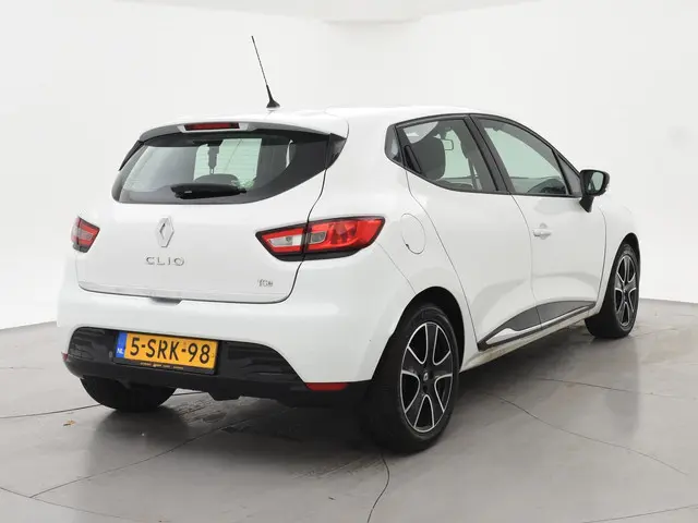 Renault Clio 0.9 TCe 5-DEURS + NAVIGATIE | LMV 2013 Benzine 2