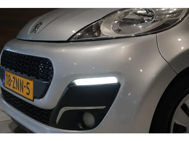 Peugeot 107 1.0 2013 Benzine 13