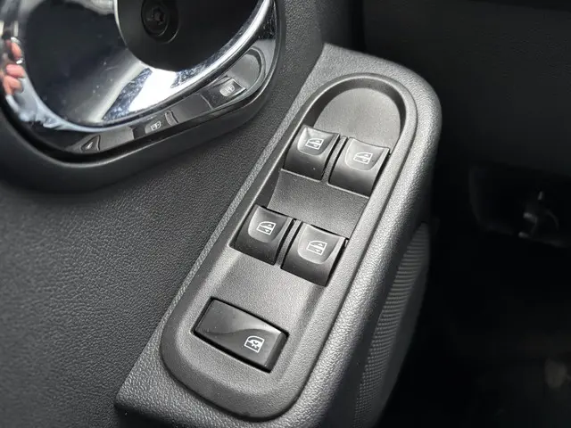 Dacia Duster 1.2 TCe 4x2 Prestige 2015 Benzine 19