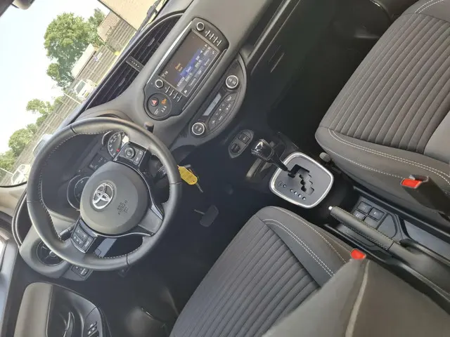 Toyota Yaris 1.5 Hybrid Active 2019 Hybride Benzine 14