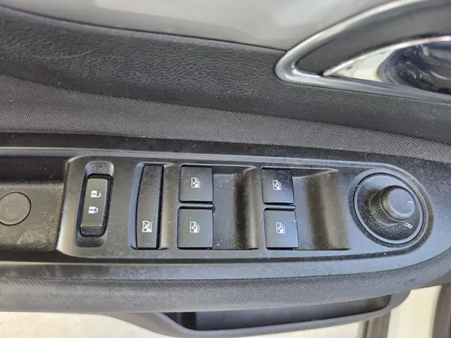 Opel Mokka 1.6 Selection 2015 Benzine 23