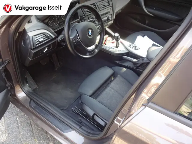 BMW 1 Serie 118i Business AUTOMAAT 2012 Benzine 10