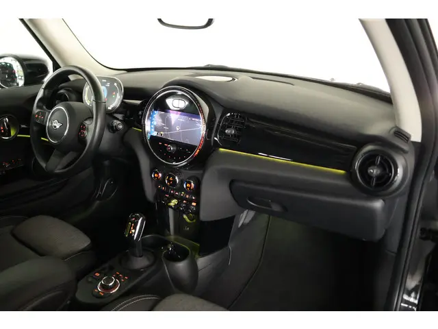 MINI Electric Mini MINI Yours 33 kWh 2023 Elektrisch 3