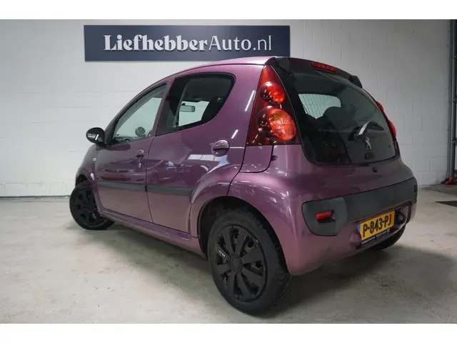 Peugeot 107 1.0 Urban Light / Airco / Elek.Pakket / 2013 Benzine 4