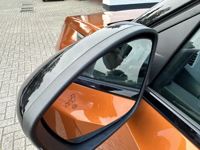 Peugeot 2008 1.2 Turbo 130 PK GT 2022 Benzine 46