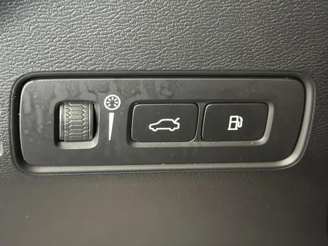 Volvo XC40 1.5 T4 Recharge R-Design 2022 Hybride Benzine 29