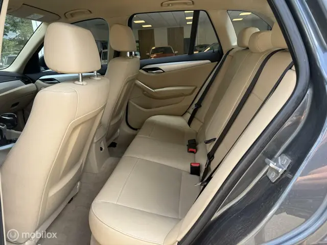 BMW X1 sDrive20i Business 2013 Benzine 14