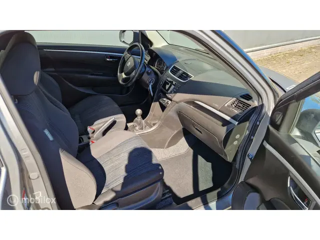 Suzuki Swift 1.2 Comfort EASSS 2015 Benzine 13