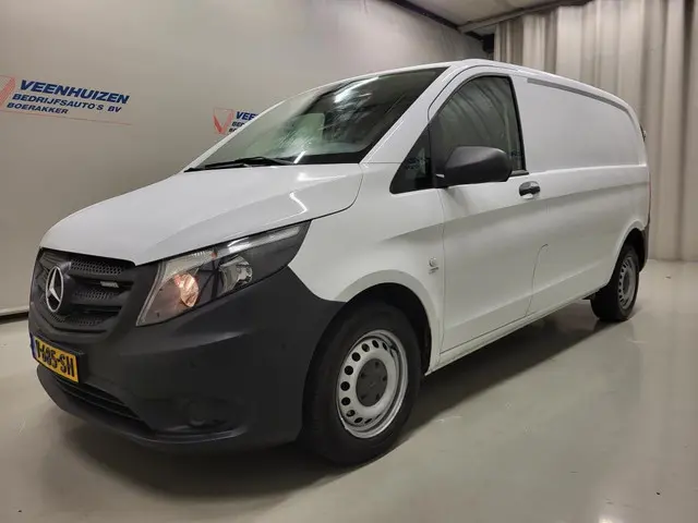 Mercedes-Benz Vito 2