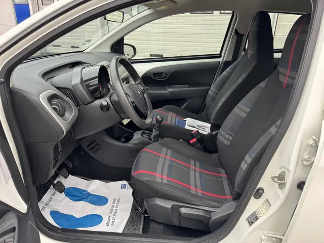 Peugeot 108 1.0 e-VTi Active Airco, Carplay 2014 Benzine 14