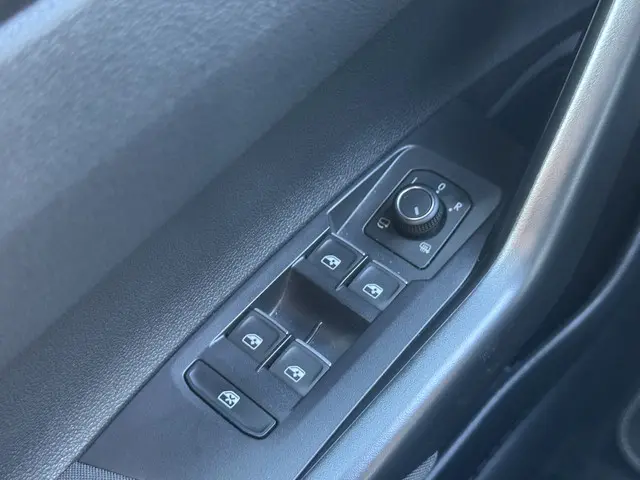 Volkswagen Taigo 1.0 TSI R-Line Edition 2025 Benzine 25