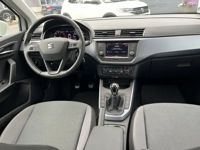 SEAT Arona 1.0 TSi Style 2020 Benzine 10