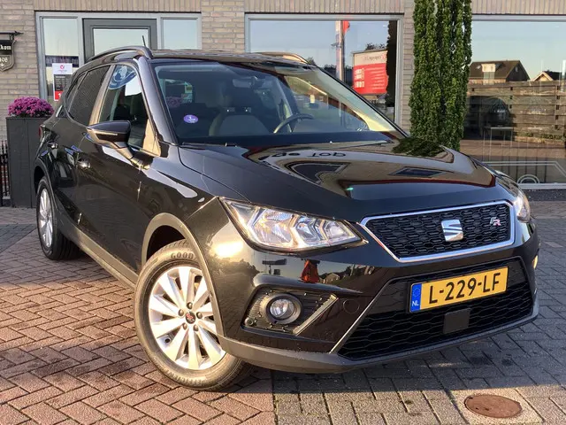 SEAT Arona 3