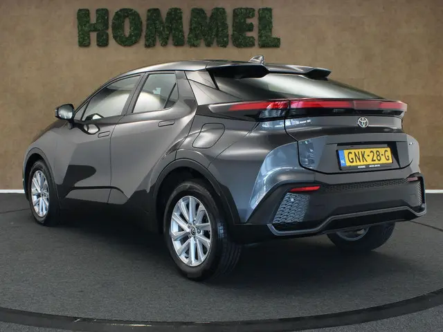 Toyota C-HR 1.8 Hybrid 140 Active 2024 Hybride Benzine 12