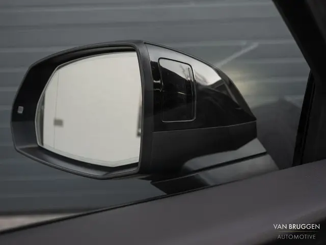 Audi Q5 50 TFSI e S-Line 2022 Hybride Benzine 16