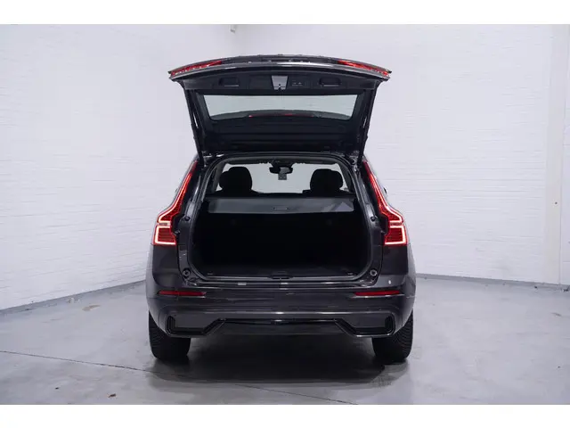 Volvo XC60 B5 Plus Dark 2023 Benzine 9