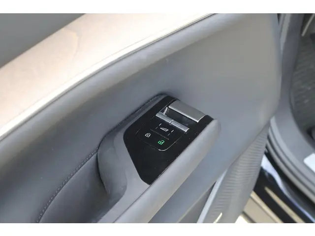 Volvo EX90 Twin Motor Ultra 7p. 111 kWh 2025 Elektrisch 42