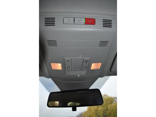 Volkswagen T-Cross 1.0 TSI Life 2021 Benzine 35