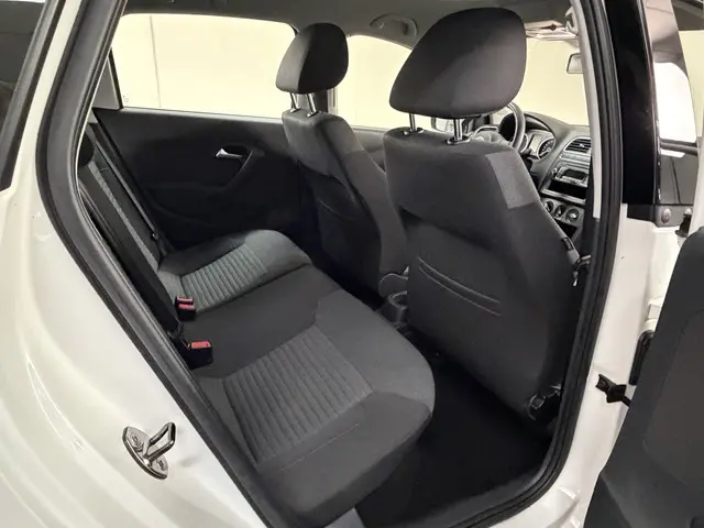 Volkswagen Polo 1.2 TSI BlueMotion Edition 2013 Benzine 13