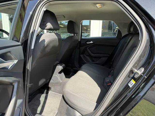 Audi A1 Sportback 30 TFSI SPORT 2023 Benzine 33