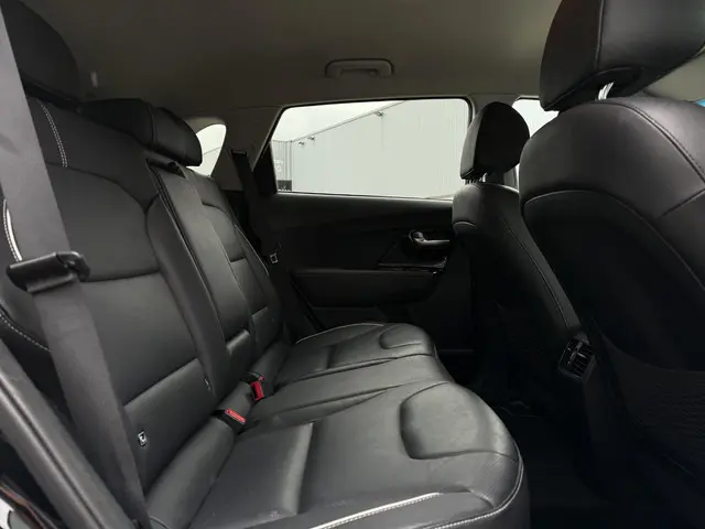 Kia e-Niro ExecutiveLine 64 kWh 2020 Elektrisch 13