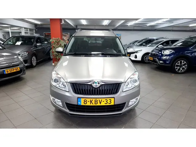 Škoda Roomster 1.2 TSI Arctic 2013 Benzine 2