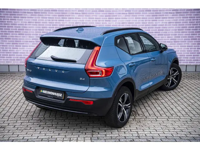 Volvo XC40 2.0 B4 Plus Dark 2024 Benzine 16
