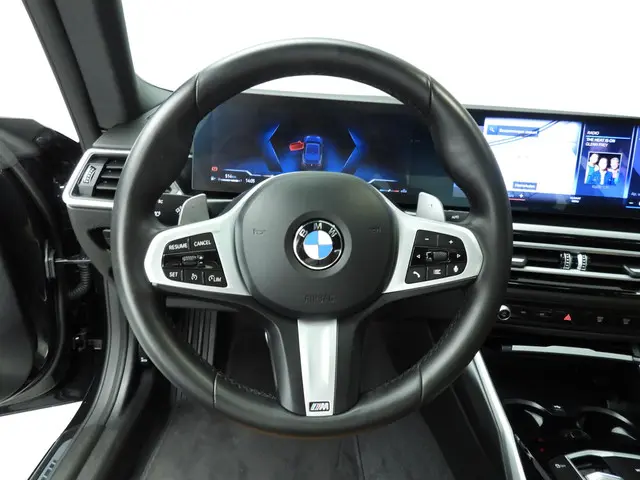 BMW 2 Serie Coupe 230i 2024 Benzine 6