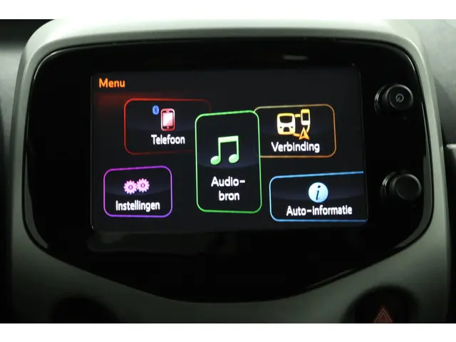 Toyota Aygo 1.0 VVT-i x-play 2015 Benzine 55