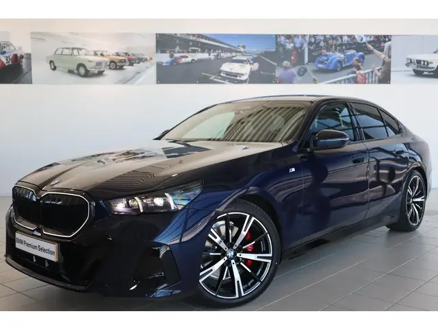 BMW 5 Serie Sedan 520i 2025 Benzine 33
