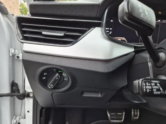 Škoda Kamiq 1.5 TSI ACT Sport Business 2020 Benzine 25