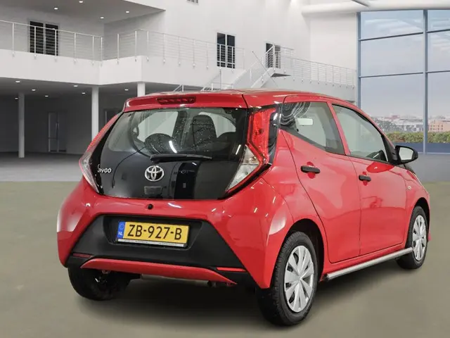 Toyota Aygo 1.0 VVT-i x-fun 2019 Benzine 3