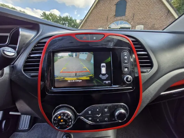 Renault Captur 1.2 TCe Xmod Automaat 2016 Benzine 16