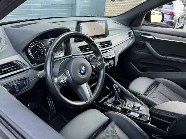 BMW X2 SDRIVE20I BUSINESS EDITION 2021 Benzine 4
