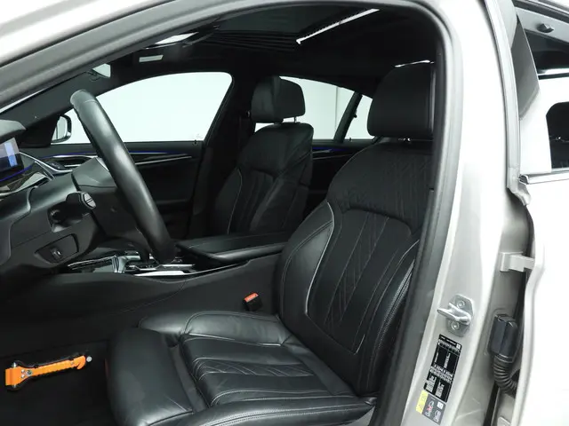 BMW 5 Serie Sedan 530e 2019 Hybride Benzine 7