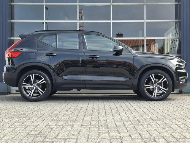 Volvo XC40 1.5 T3 R-Design 2020 Benzine 6