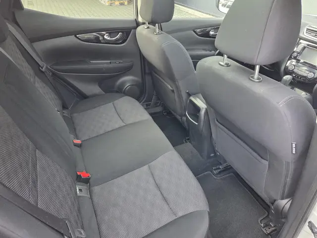 Nissan QASHQAI 1.2 Connect Edition Xenon 2015 Benzine 19