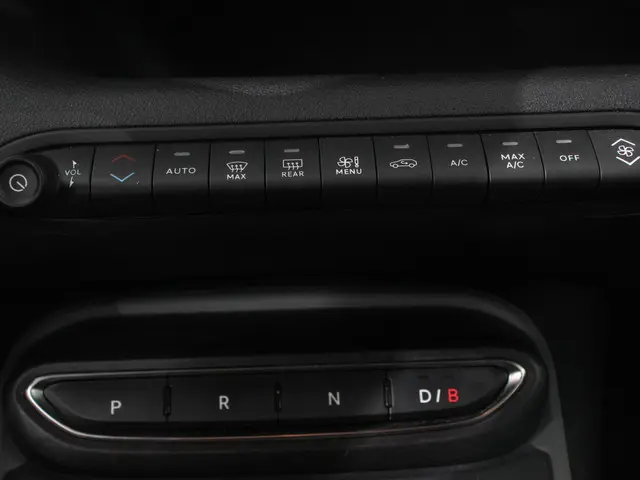 Jeep Avenger Longitude 54 kWh 2023 Elektrisch 17