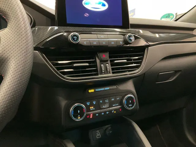 Ford Kuga 2.5 PHEV ST-Line 2024 Hybride Benzine 3