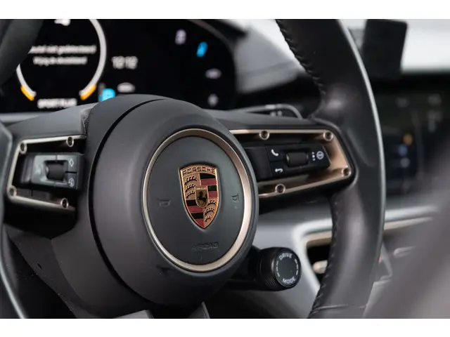 Porsche Taycan 4S Performance 84 kWh 2022 Elektrisch 23