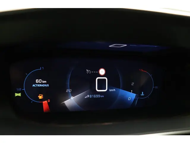 Peugeot 2008 1.2 PureTech Allure 2020 Benzine 28