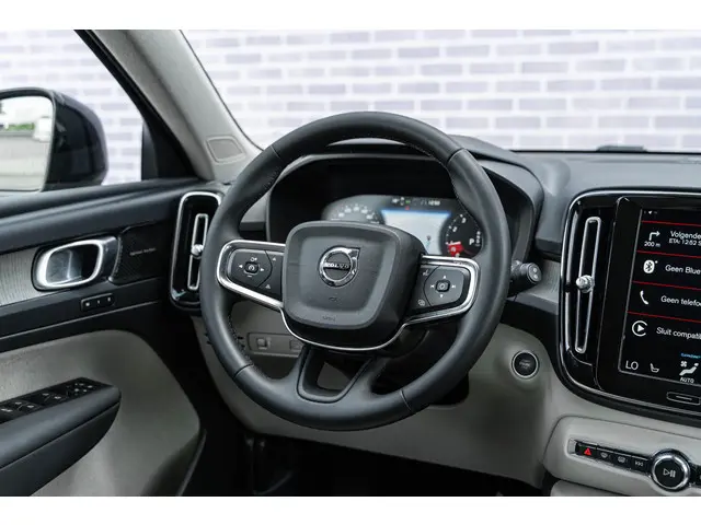 Volvo XC40 1.5 T2 Plus Dark 2022 Benzine 27